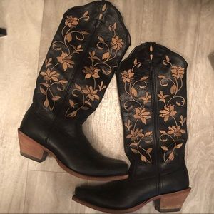 Twisted X stepping out black floral cowboy boots